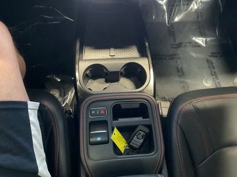 Used 2025 Ford Mustang Mach-E Premium w/ Sport Appearance Package AWD/4WD image 40