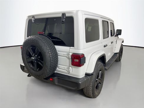 Used 2021 Jeep Wrangler Unlimited Sahara AWD/4WD image 13