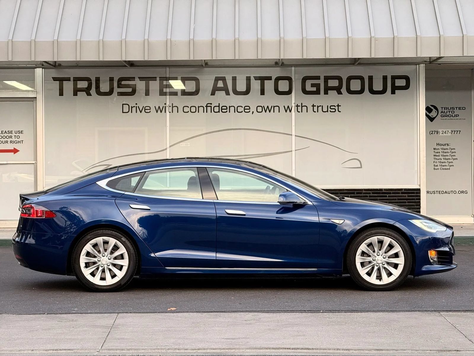 Used 2016 Tesla Model S 75 RWD image 4