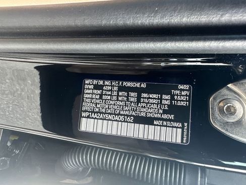 Used 2022 Porsche Cayenne AWD/4WD image 34