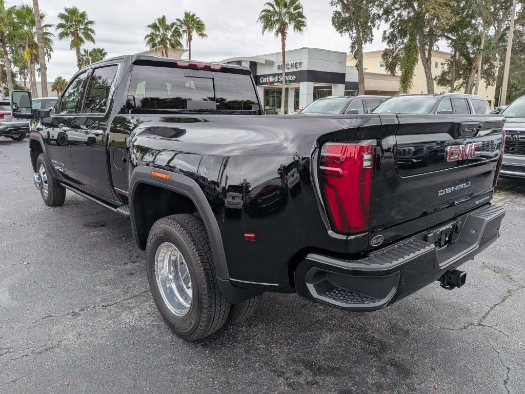 New 2026 GMC Sierra 3500 Denali w/ Denali Reserve Package AWD/4WD image 6