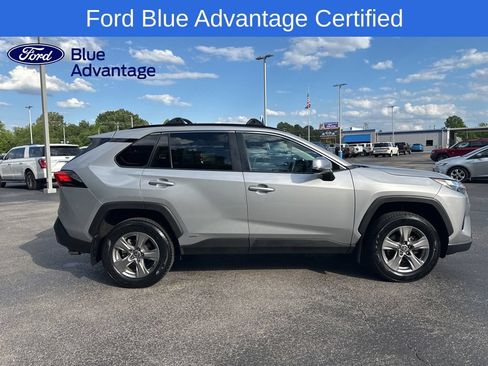 Used 2024 Toyota RAV4 XLE AWD/4WD image 2