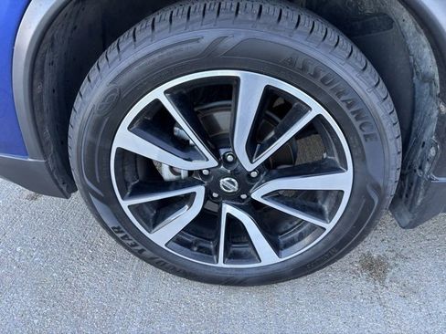 Used 2020 Nissan Rogue SL w/ Premium Package image 8