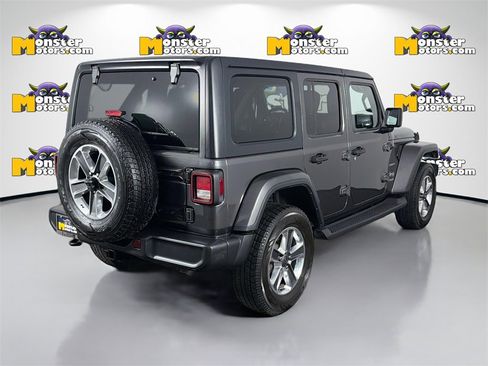 Used 2022 Jeep Wrangler Unlimited Sahara w/ Cold Weather Group image 5