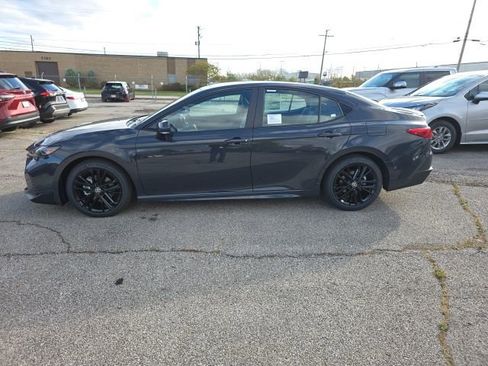 New 2026 Toyota Camry SE FWD image 4