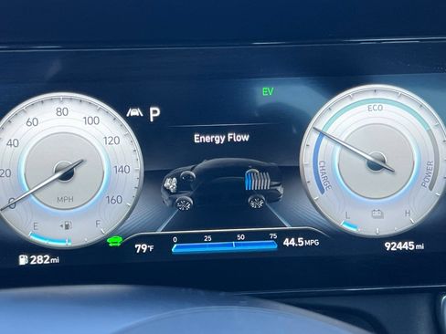 Used 2023 Hyundai Elantra Limited FWD image 39