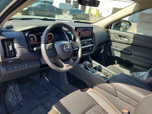 New 2026 Nissan Pathfinder Platinum w/ Cargo Package image 7