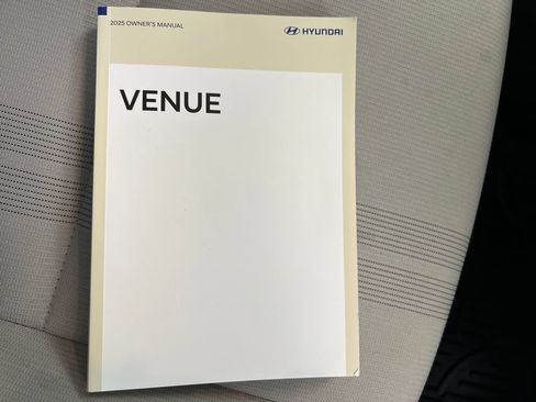 Used 2025 Hyundai Venue SEL FWD image 34