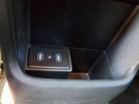 Used 2025 Hyundai Kona SEL FWD image 24