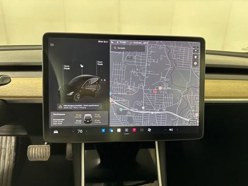 Used 2018 Tesla Model 3 Long Range image 18