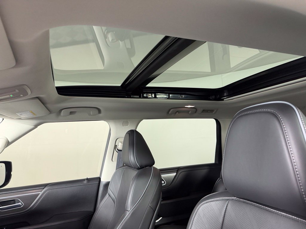 Used 2025 INFINITI QX80 Luxe RWD image 17