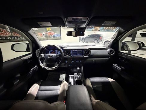 Used 2020 Toyota Tacoma TRD Sport w/ Technology Package RWD image 21