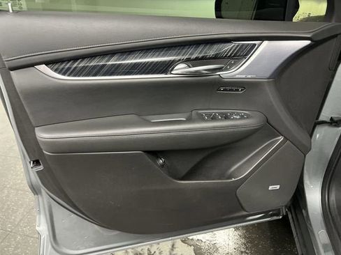 Certified 2023 Cadillac XT6 Premium Luxury AWD/4WD image 23