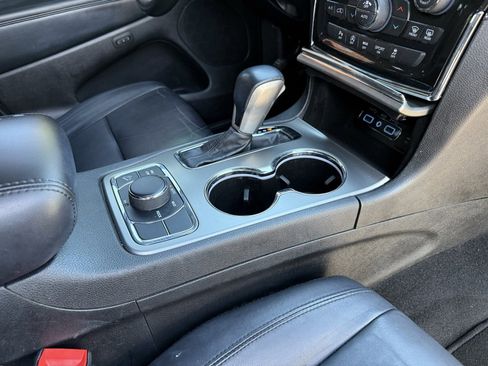 Used 2021 Jeep Grand Cherokee Limited w/ Trailer Tow Group IV image 39