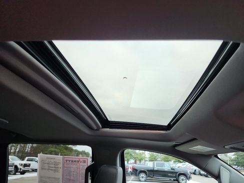 Certified 2024 GMC Sierra 1500 SLT w/ SLT Premium Plus Package image 11