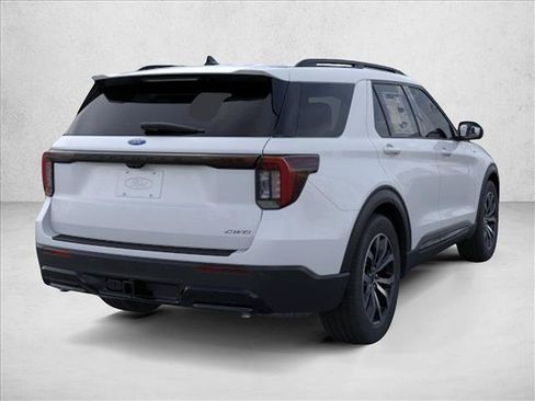 New 2026 Ford Explorer ST-Line AWD/4WD image 8