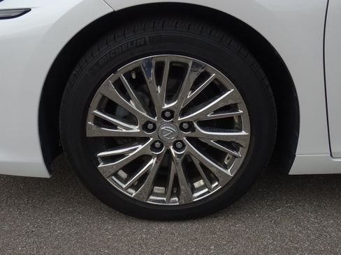 Used 2019 Lexus ES 350 w/ Premium Package FWD image 28