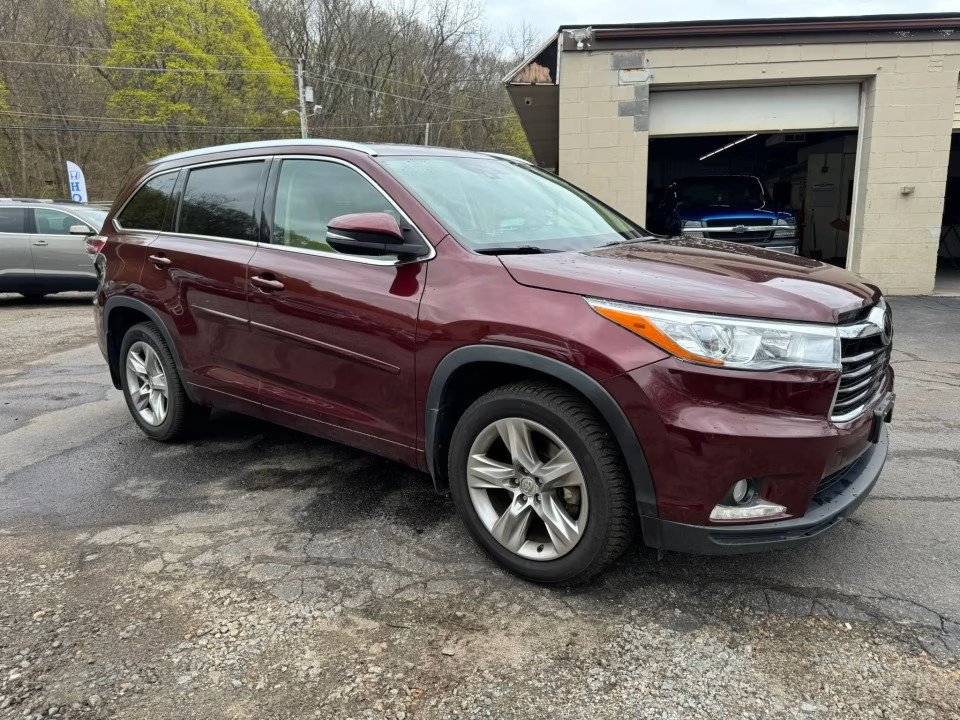 Used 2015 Toyota Highlander Limited Platinum AWD/4WD image 5