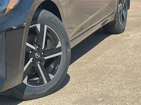 New 2025 Nissan Sentra SV image 3