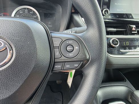 Used 2022 Toyota Corolla LE FWD image 24