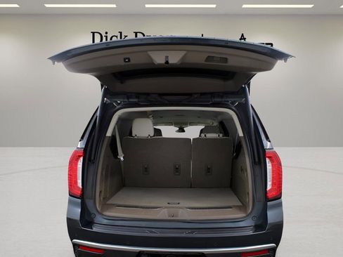 Used 2022 GMC Yukon XL Denali image 30