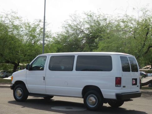Used 2003 Ford E-350 and Econoline 350 Super Duty Wagon image 5