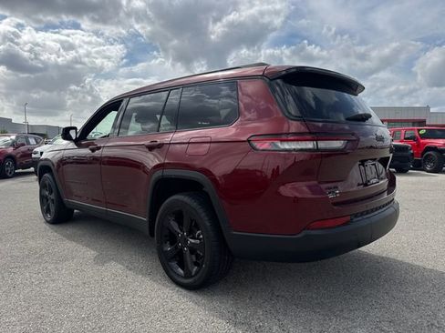 Used 2024 Jeep Grand Cherokee L Altitude image 4