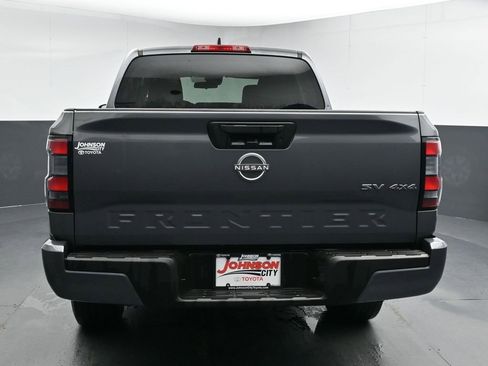 Used 2023 Nissan Frontier SV image 7