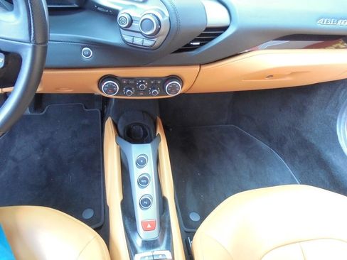 Used 2017 Ferrari 488 GTB RWD image 15