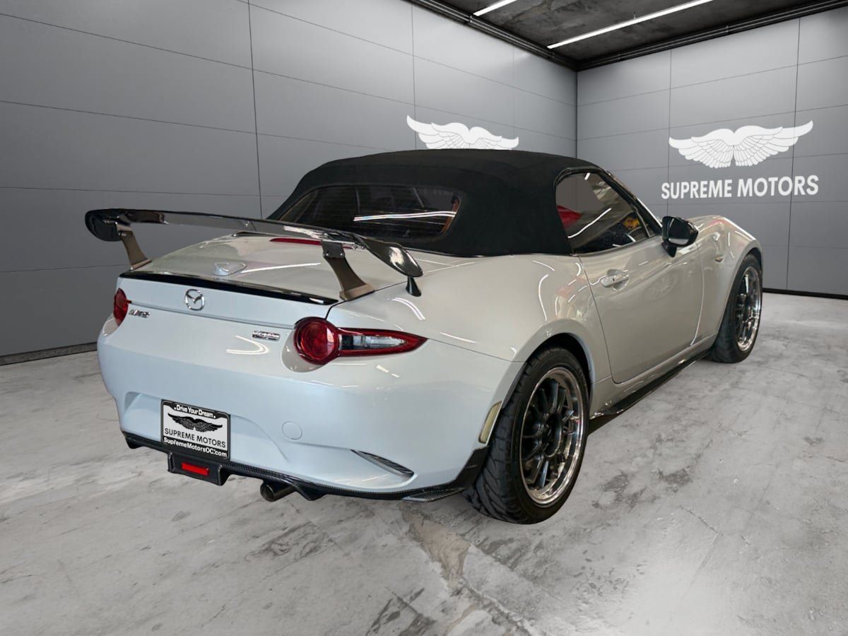 Used 2017 MAZDA MX-5 Miata Club w/ Brembo/BBS Package RWD image 5