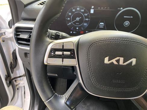 Used 2024 Kia Telluride SX w/ Towing Package image 36