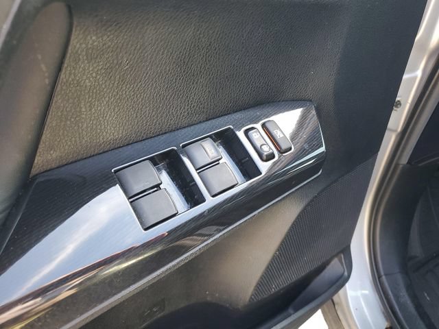 Used 2017 Toyota RAV4 SE FWD image 9