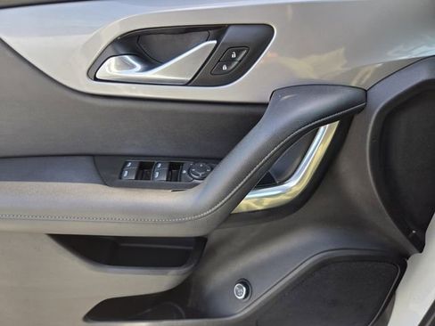 Used 2022 Chevrolet Blazer LT FWD image 32