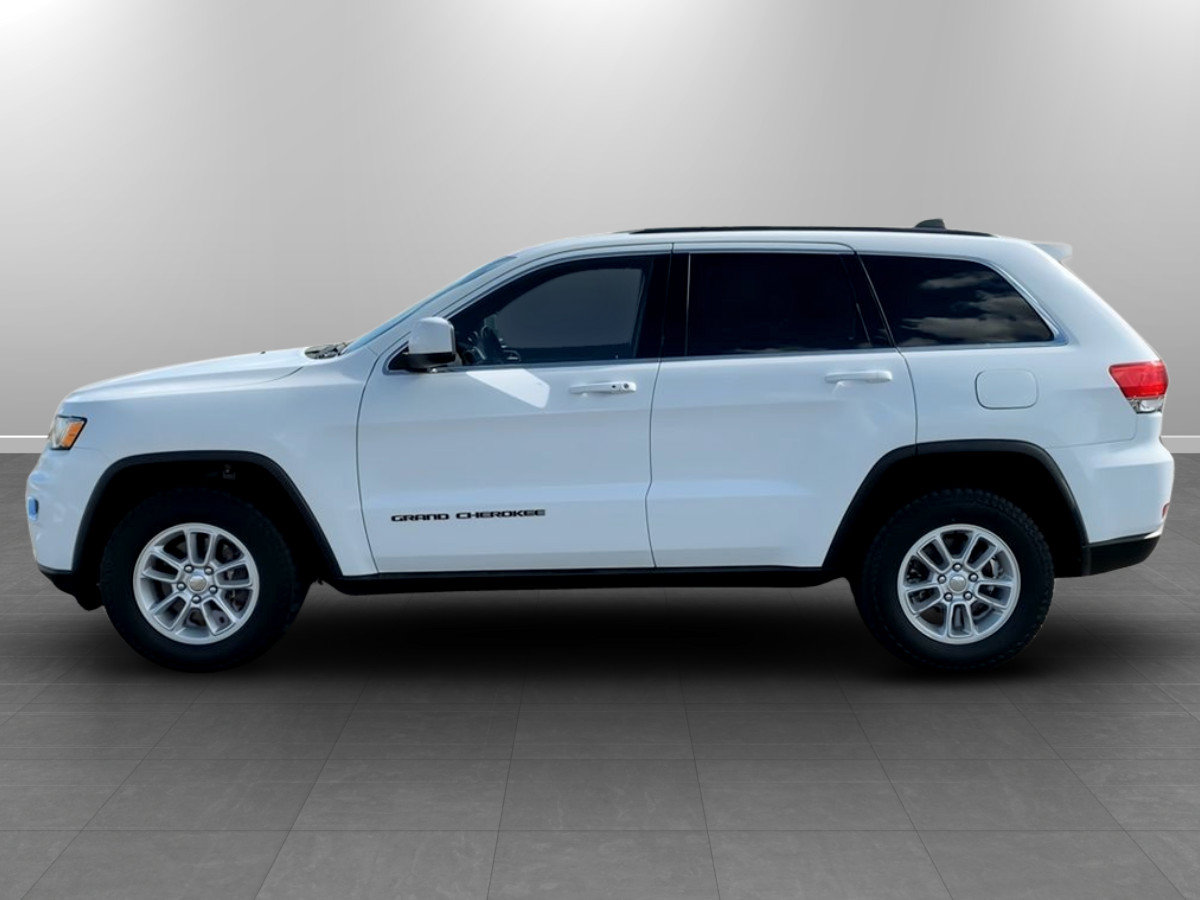 Used 2019 Jeep Grand Cherokee Laredo AWD/4WD image 4