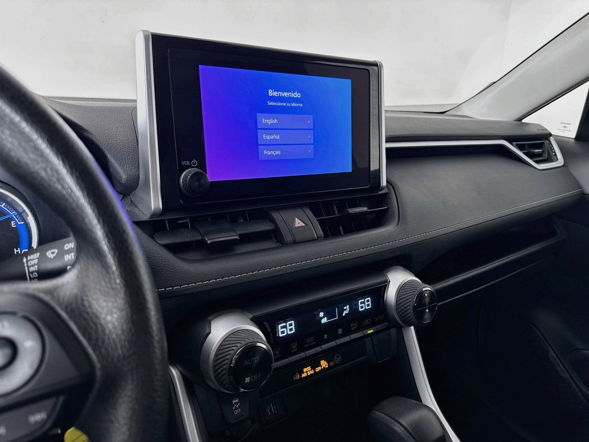 Certified 2024 Toyota RAV4 LE AWD/4WD image 17