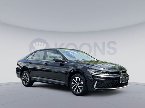 Used 2025 Volkswagen Jetta S FWD image 2