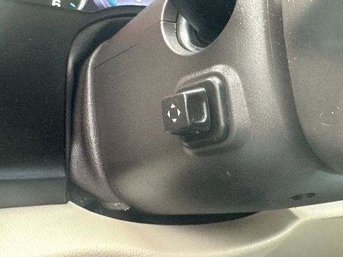 Used 2017 GMC Yukon Denali w/ Open Road Package image 38