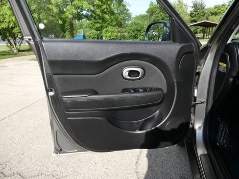 Used 2019 Kia Soul + FWD image 22