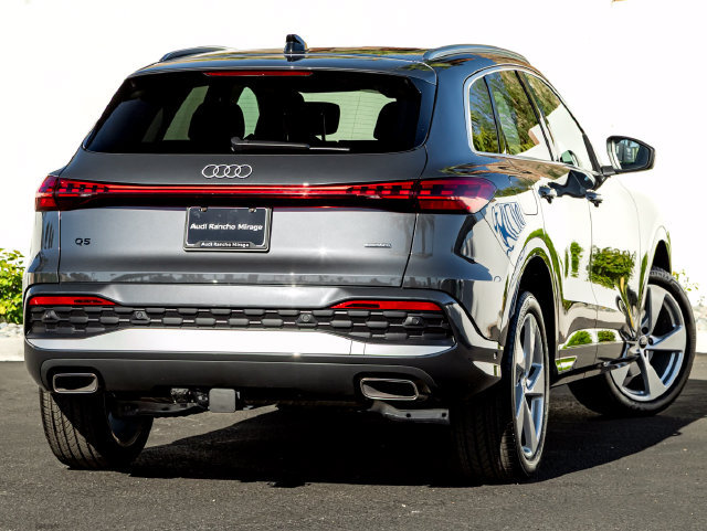 Used 2025 Audi Q5 Premium Plus w/ Premium Plus AWD/4WD image 6