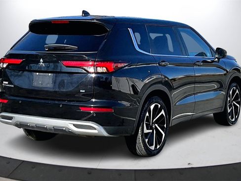 Used 2024 Mitsubishi Outlander SE image 9