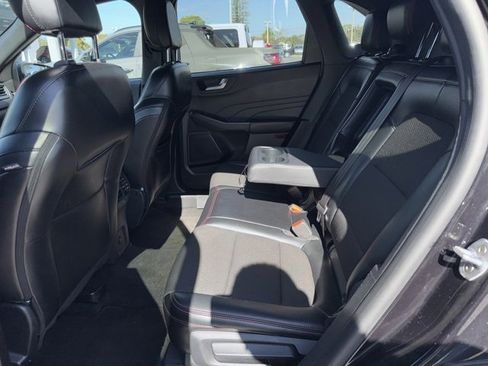 Used 2024 Ford Escape ST-Line image 7