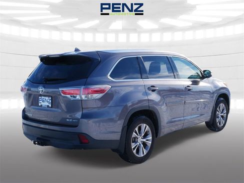 Used 2015 Toyota Highlander XLE image 7