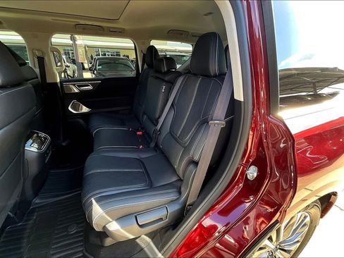 New 2025 INFINITI QX80 Sensory image 20