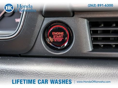 Certified 2025 Honda Pilot TrailSport image 21