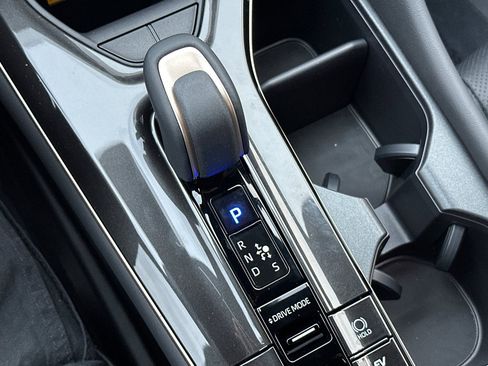 New 2025 Toyota Crown Signia image 23