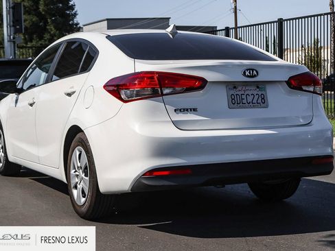 Used 2018 Kia Forte LX FWD image 4