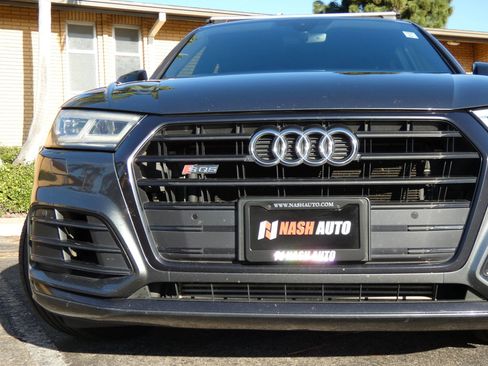 Used 2019 Audi SQ5 Premium Plus w/ Premium Plus Package image 18