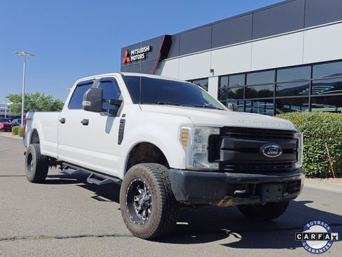 Used 2019 Ford F250 XL w/ Power Equipment Group image 1
