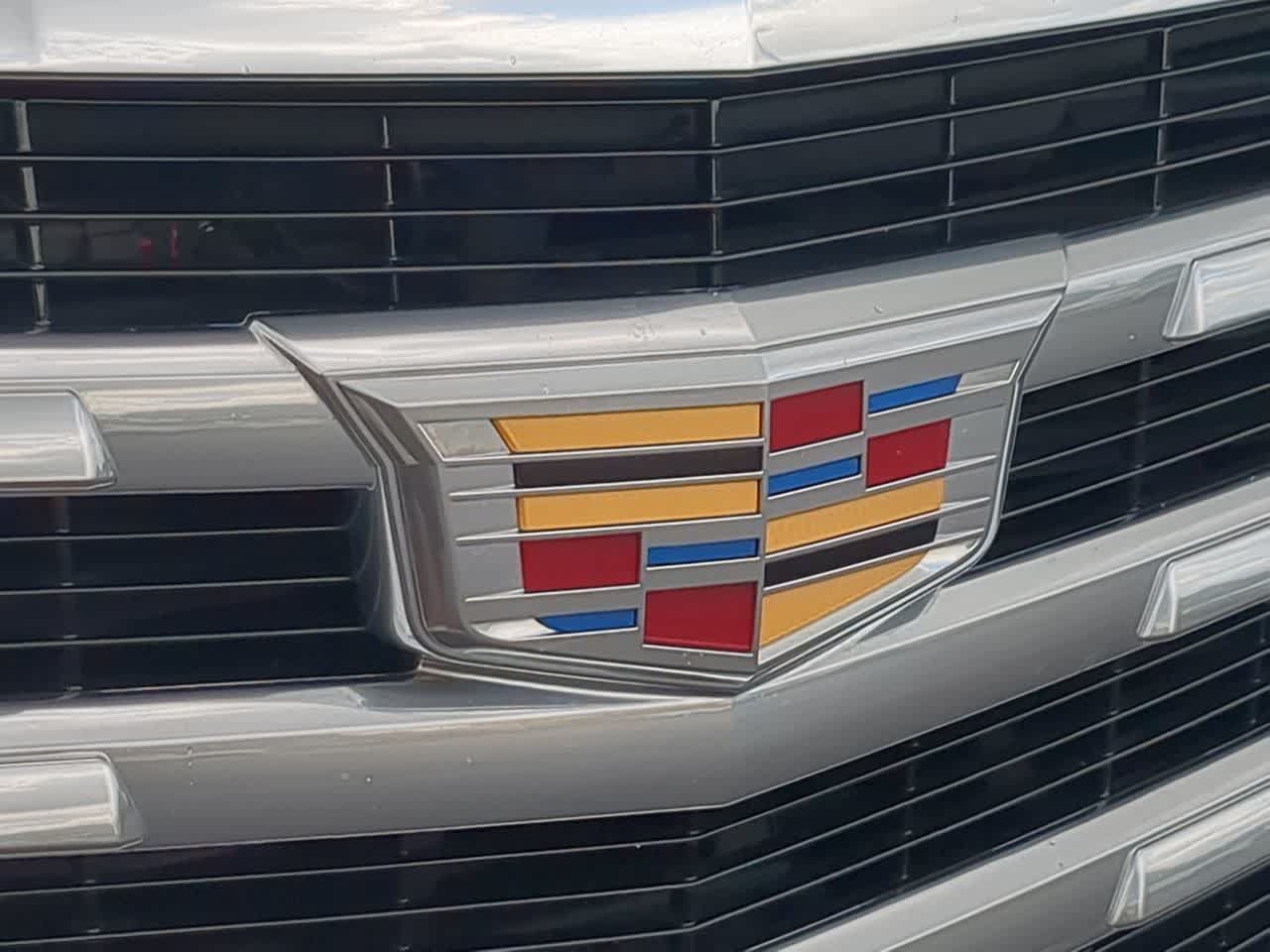 Used 2020 Cadillac Escalade Premium Luxury w/ Escalade Sport Edition AWD/4WD image 12