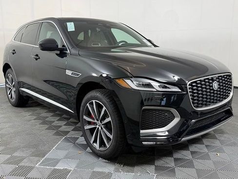 New 2026 Jaguar F-PACE R-Dynamic S image 9